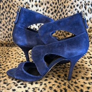 White House Black Market Faux Suede Navy Zippered Heels Shoes